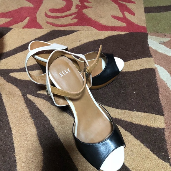 Shoes - Picture 3 of 8